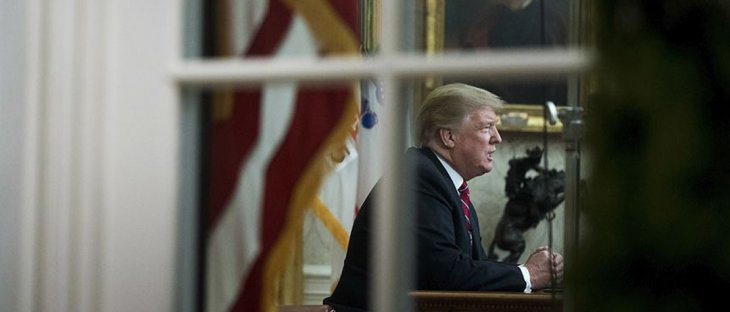 Trump'tan azil soruşturmasına 'darbe' benzetmesi