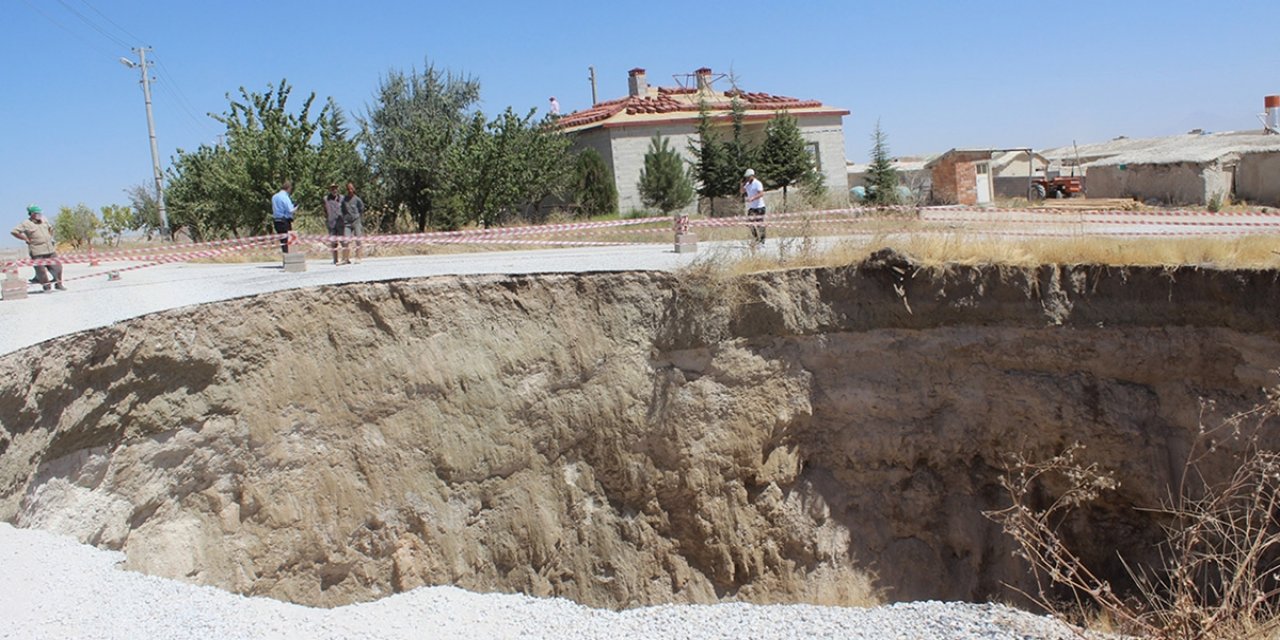 Konya'da dikkatler bu ilçeye çevrildi! Evlere kadar yaklaşan tehlike uydu görüntüleriyle tespit edilecek
