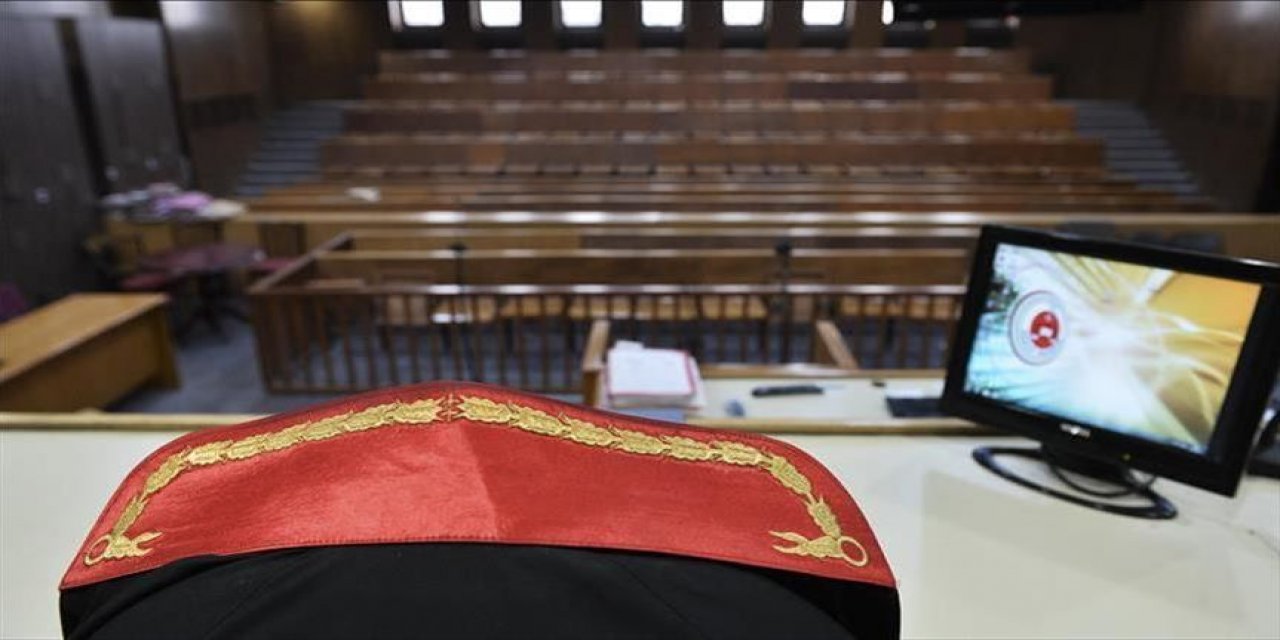 FETÖ elebaşını aklayan eski savcıya 10 yıl 6 ay hapis