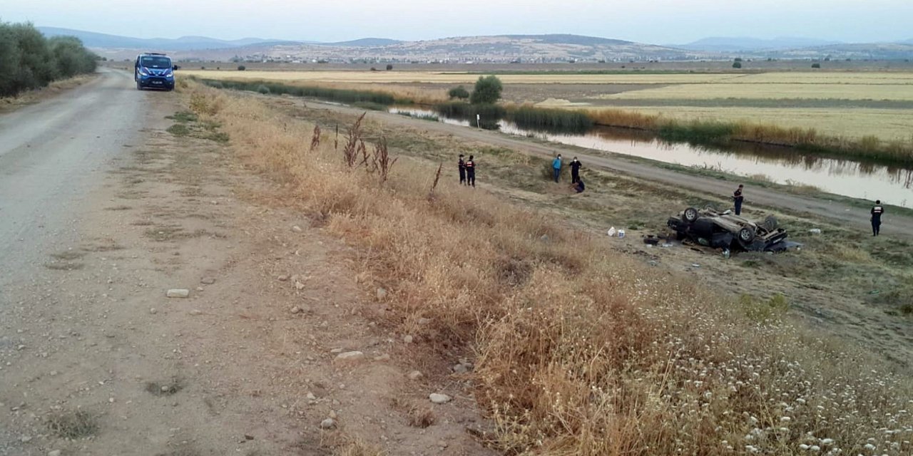 Konya’da otomobil şarampole devrildi: 1 ölü, 2 yaralı