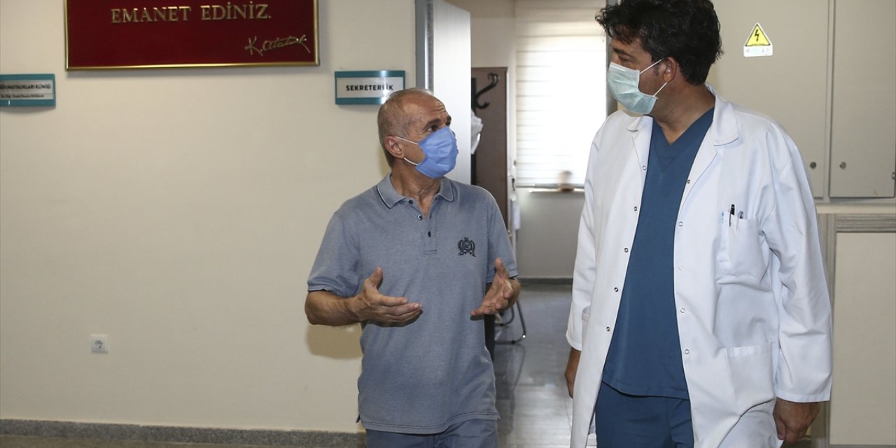 20 yıl önce görev yaptığı hastaneye Kovid-19 tedavisi için döndü