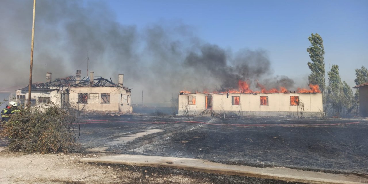 Konya'da Tarımsal Araştırma Enstitüsü kampüsünde yangın