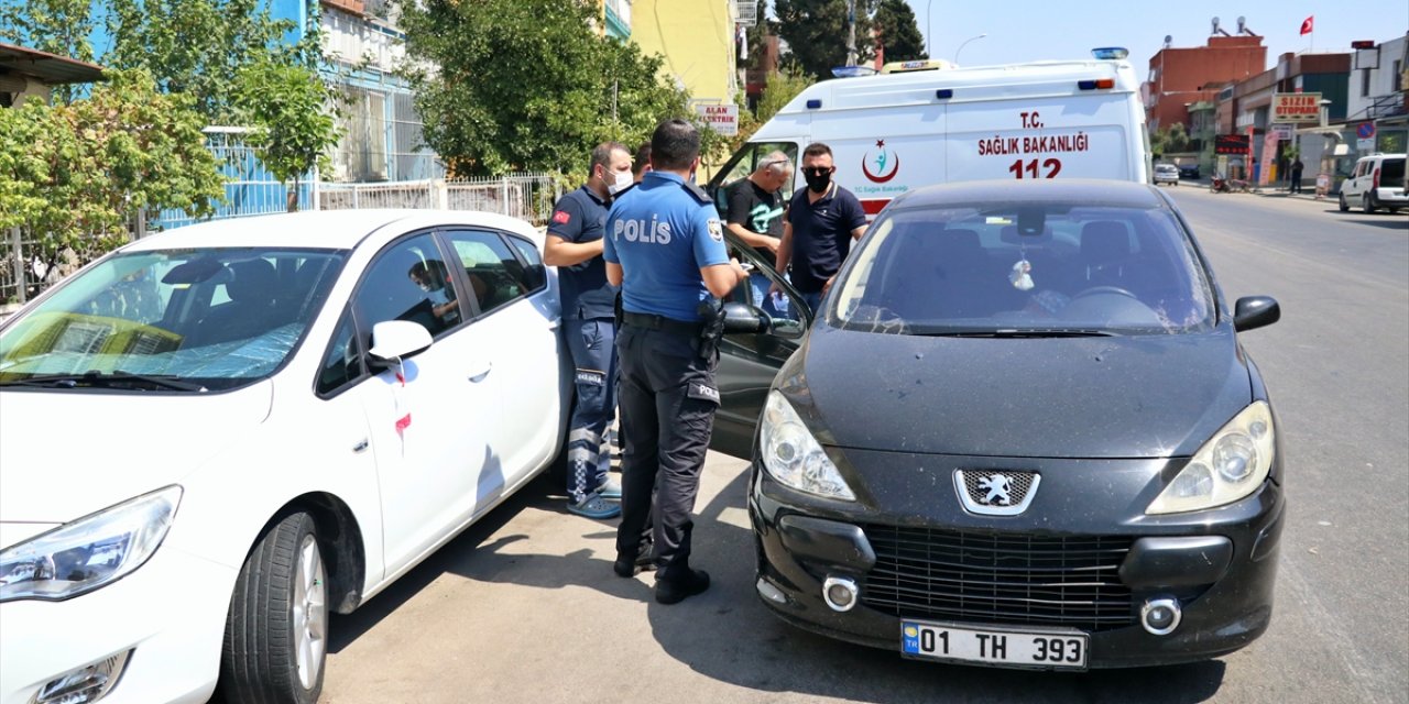 Park halindeki otomobilin sürücüsü ölü bulundu