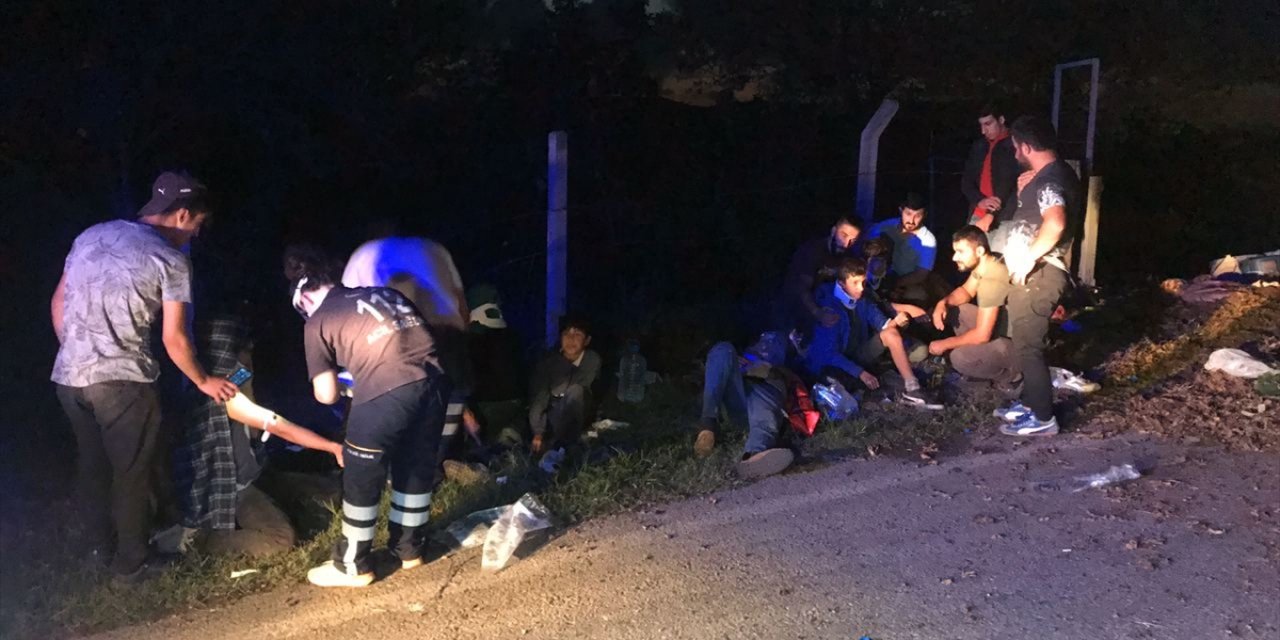 Tarım işçilerini taşıyan traktör devrildi! Çok sayıda yaralı var