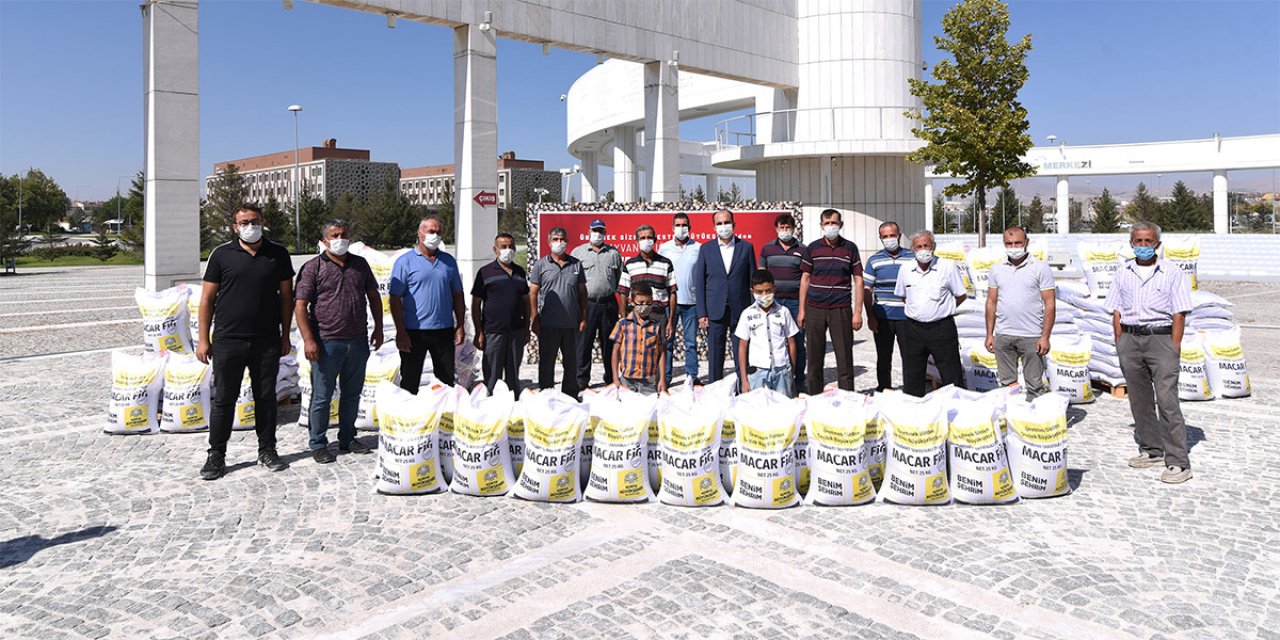 Konya Büyükşehir’den çiftçiye Macar fiği tohumu desteği