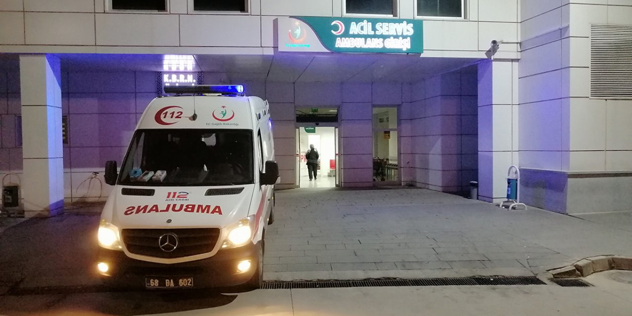 Konya yolunda kaza! Şarampole devrilen otomobildeki 1'i çocuk 5 kişi yaralandı