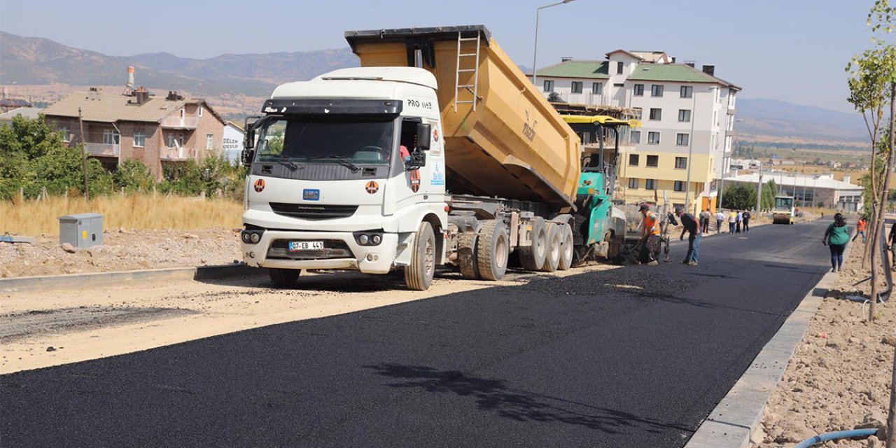 Konya Büyükşehir Belediyesi ilçelerdeki asfalt çalışmalarını sürdürüyor
