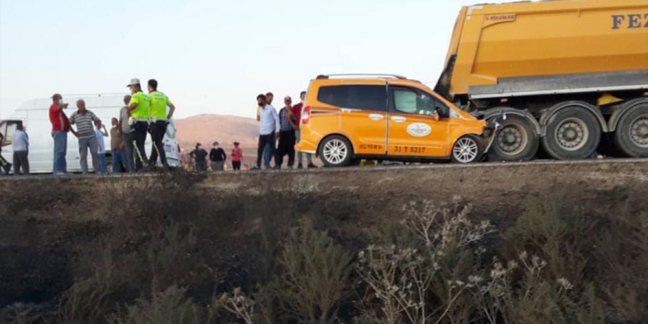7 aracın karıştığı zincirleme kazada asteğmen öldü, 6 kişi yaralandı