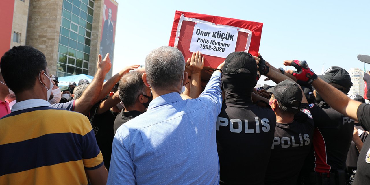 Kazada şehit düşen Konyalı polisimiz gözyaşları arasında memleketine uğurlandı