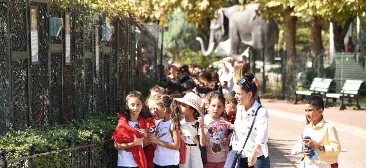 Karatay Hayvanat Bahçesi'ne öğrencilerin ilgisi büyük