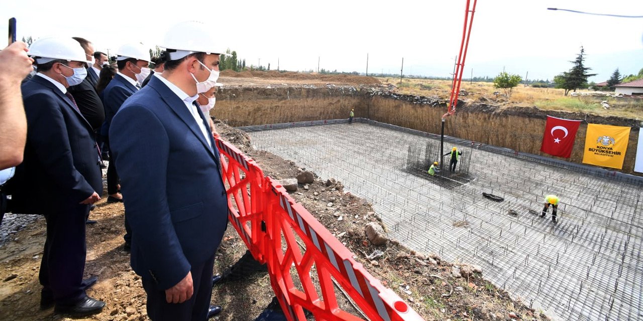 Başkan Altay Akşehir'de yeni otogar binasının temelini attı