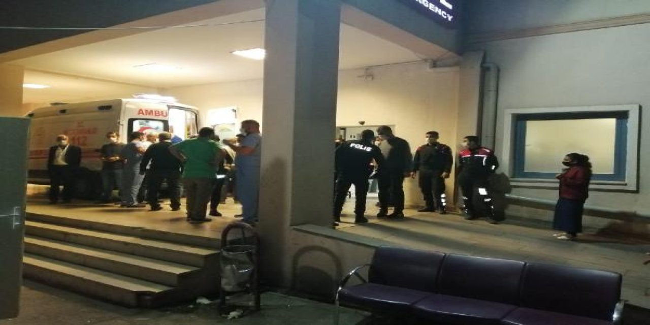 Köyde başlayan kavga hastane önünde devam etti: 9 yaralı