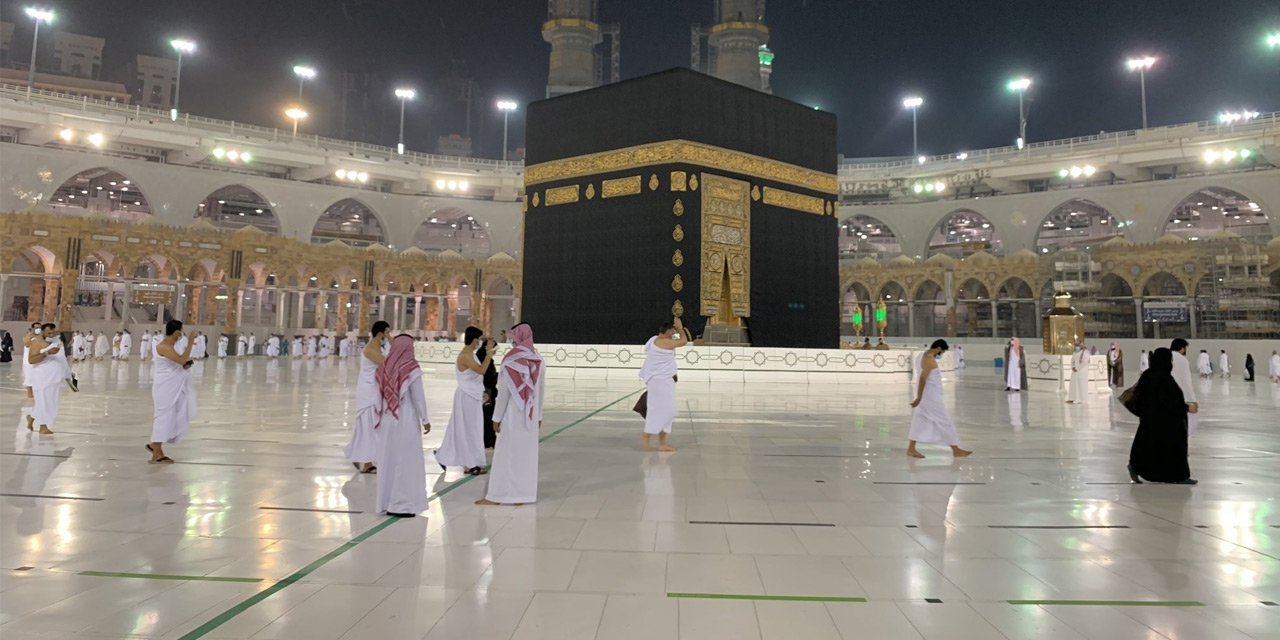 Suudi Arabistan'da umre ziyaretleri yeniden başladı