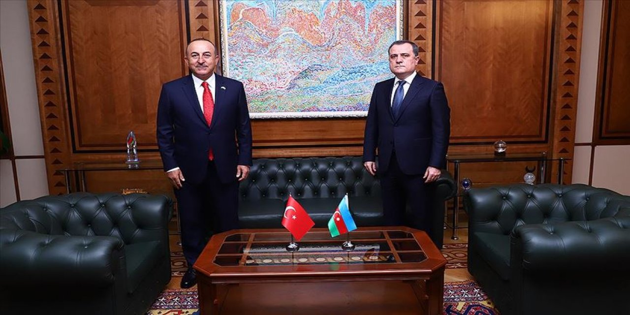 Dışişleri Bakanı Çavuşoğlu: Ermenistan'ın sivil yerleşimlere saldırıları insanlık suçudur