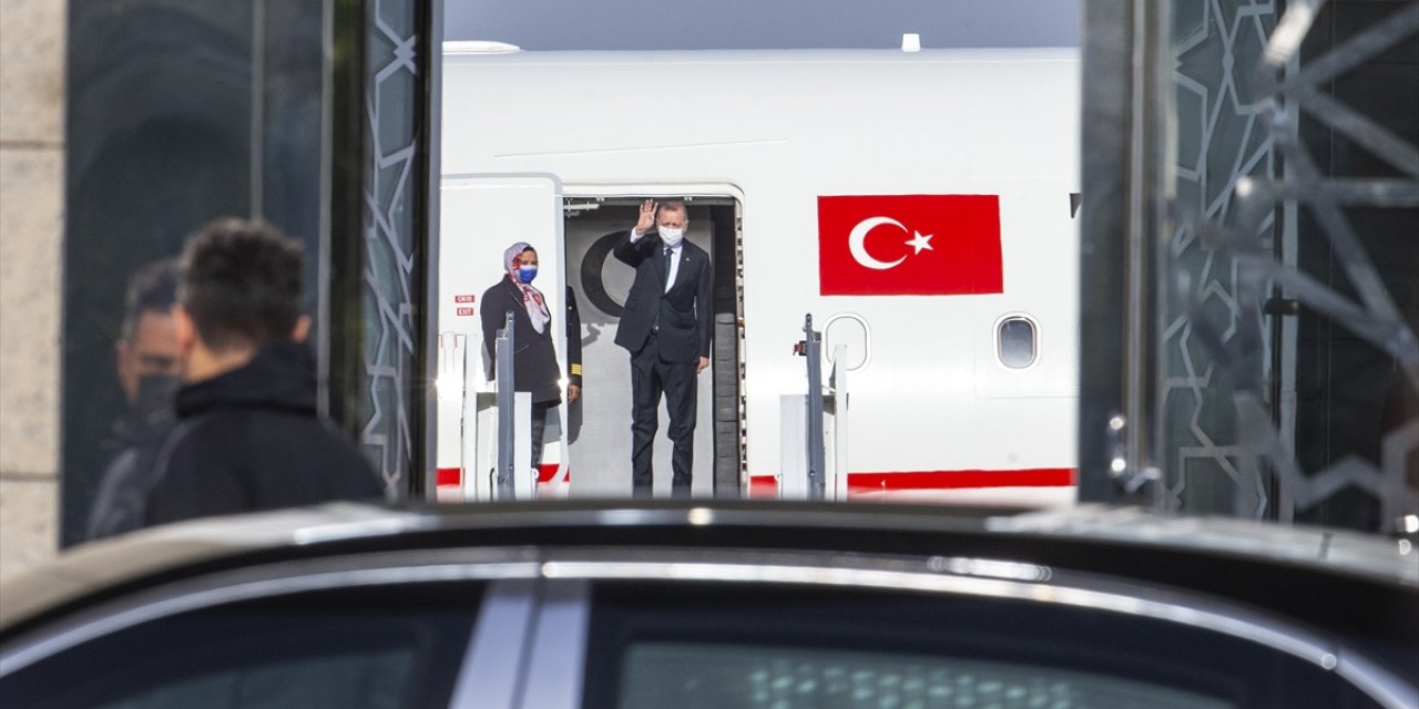 Cumhurbaşkanı Erdoğan Kuveyt ve Katar'a gitti