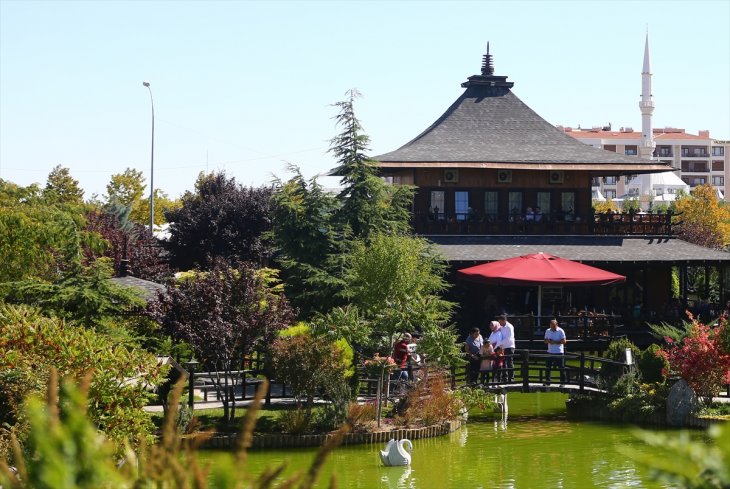 Konya'daki bu park, Japonya'daymış hissi uyandırıyor