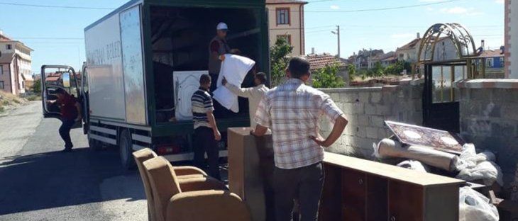 Meram Belediyesi ikinci el eşyaları ihtiyaç sahiplerine ulaştırıyor