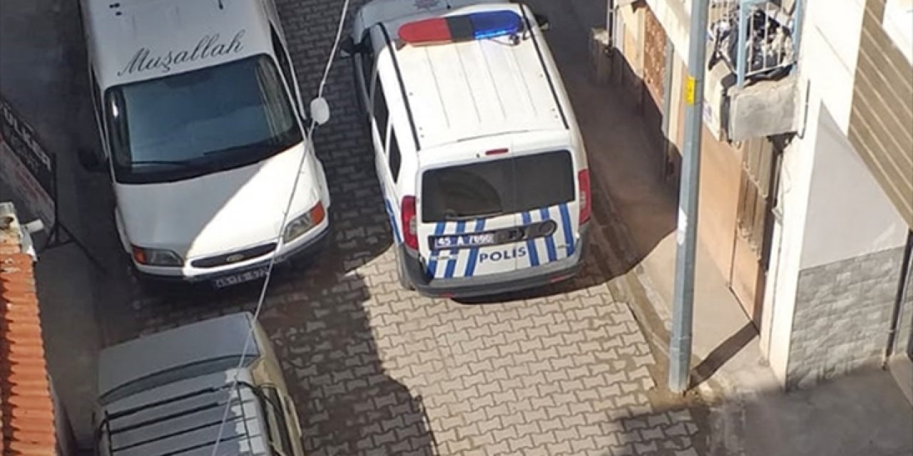 Kavga sırasında tabancayla vurdu, aracına bindirip hastaneye götürdü