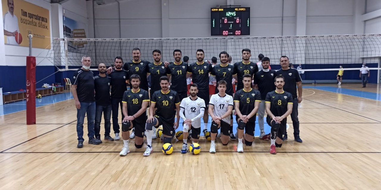 Konya Büyükşehir Belediyespor Voleybol Takımı 1. Lig’e galibiyetle başladı