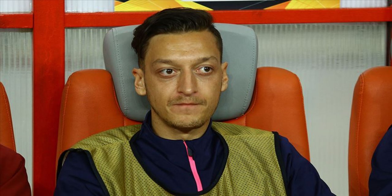 Arsene Wenger: Mesut Özil'in oynatılmaması israftır