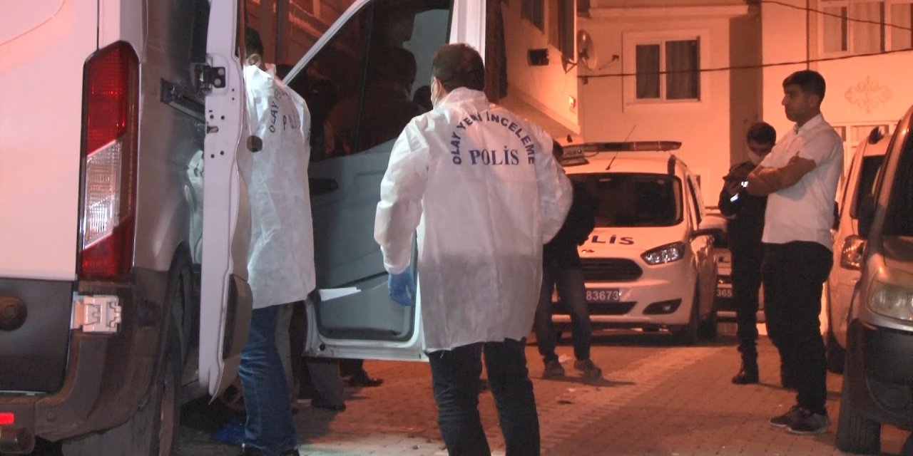 Bir kadın cinayeti daha! Karısını bıçaklayarak öldürdükten sonra polise teslim oldu