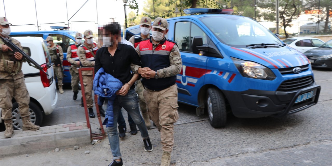 Metropollerde saldırı yapmak üzere eğitilen PKK'lı 4 terörist yakalandı! Biri, devlet hastanesinde anestezi teknikeri