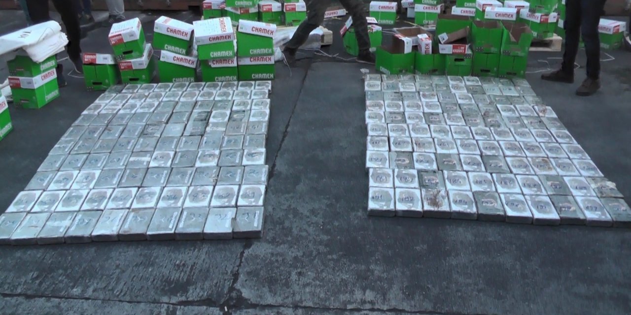 Uluslararası uyuşturucu ticaretine ağır darbe: 220 kilogram kokain ele geçirildi