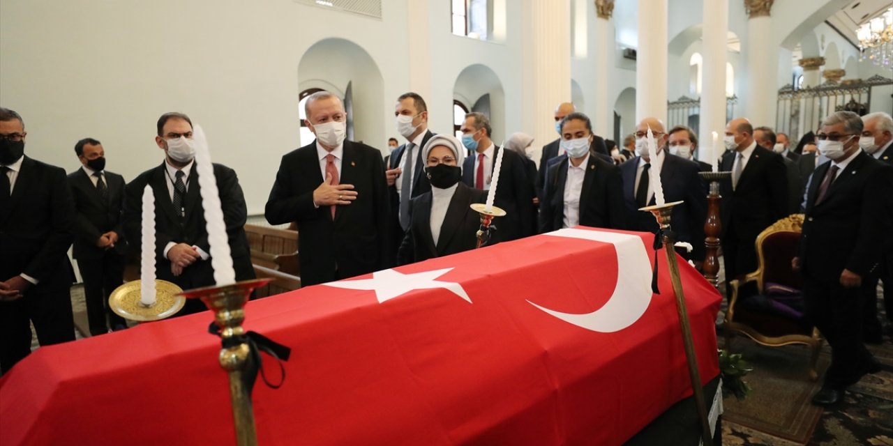 Markar Esayan, Cumhurbaşkanı Erdoğan'ın da katıldığı törenle son yolculuğuna uğurlandı