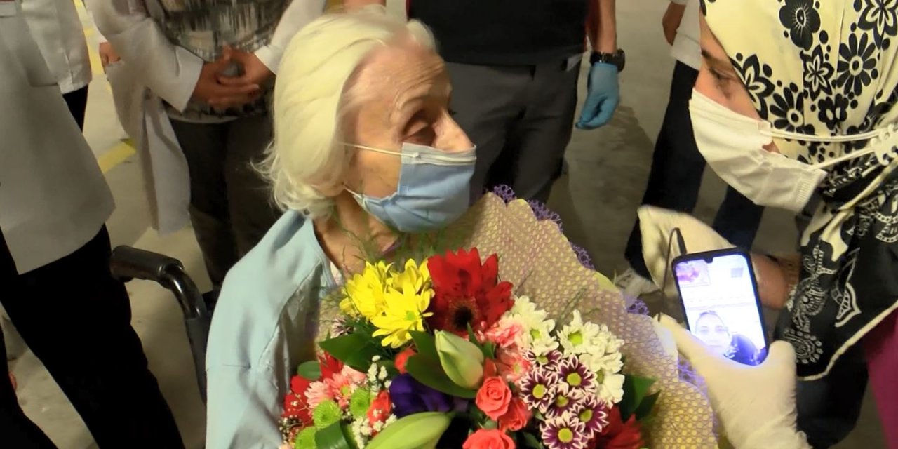 94 yaşındaki emekli hemşire koronavirüsü yendi! "Sanki yeniden doğmuş gibiyim"
