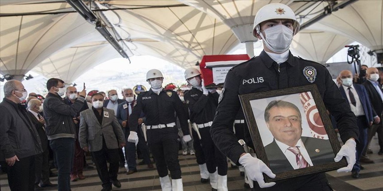 Eski Sağlık Bakanı Osman Durmuş son yolculuğuna uğurlandı