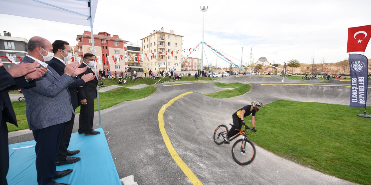 Selçuklu'da bisiklet ve kaykay parkı ile 11 mahalle parkının açılışı yapıldı