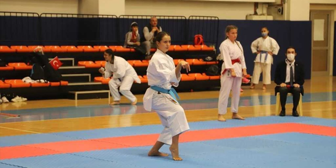 Konya'da 29 Ekim Cumhuriyet Bayramı Karate İl Şampiyonası tamamlandı