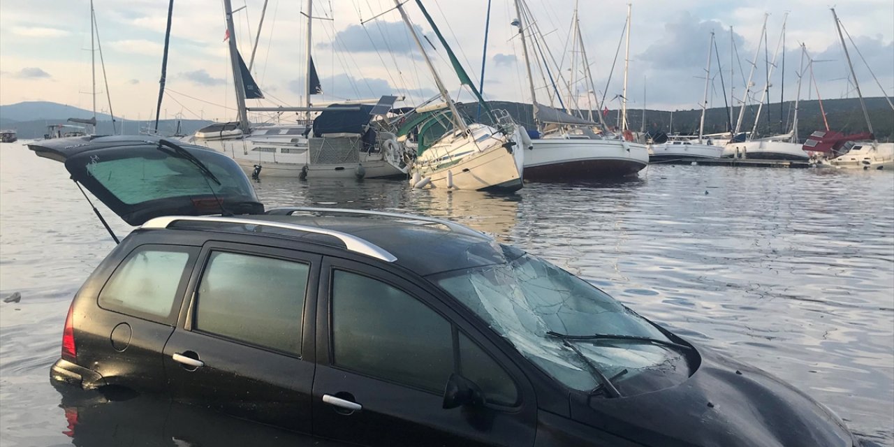 İzmir'de 5 büyüklüğünde deprem