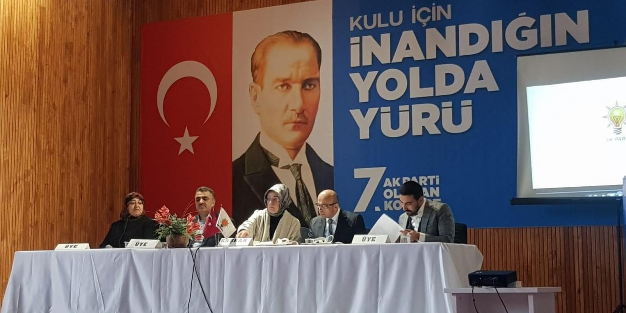 AK Parti Kulu İlçe başkanının ardından yönetim kurulu da istifa etti