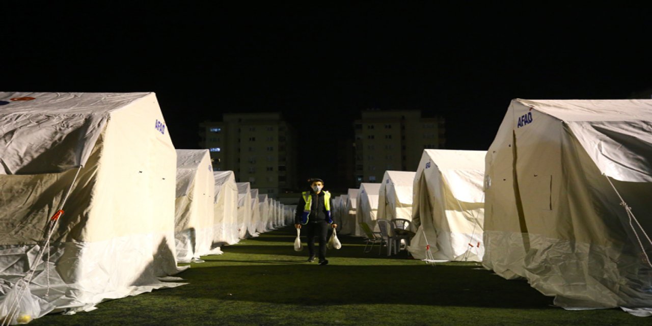 İzmir'de depremin yaraları sarılıyor