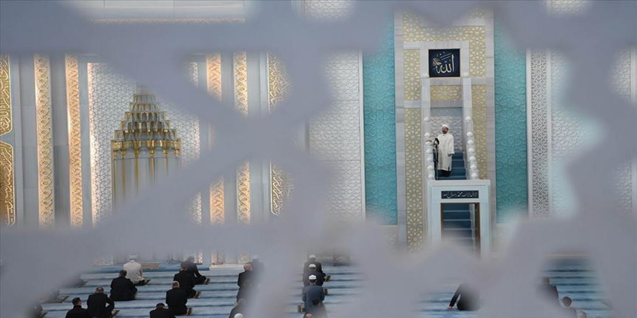 Cuma hutbesinde "sorumluluk" vurgusu