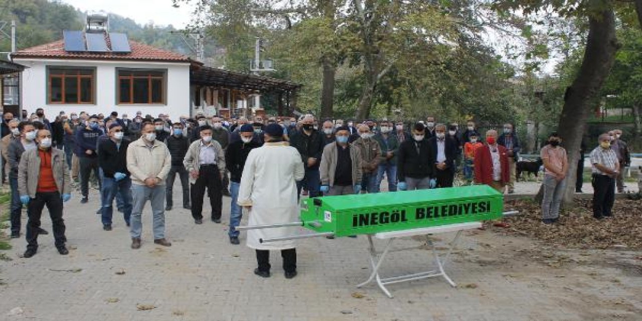 Baba ve oğlu, 6 gün arayla koronavirüsten hayatını kaybetti