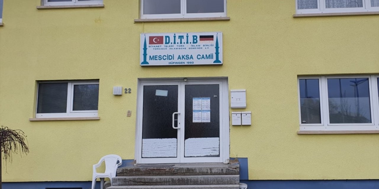 Almanya'da bir camiye yönelik çirkin tehdit