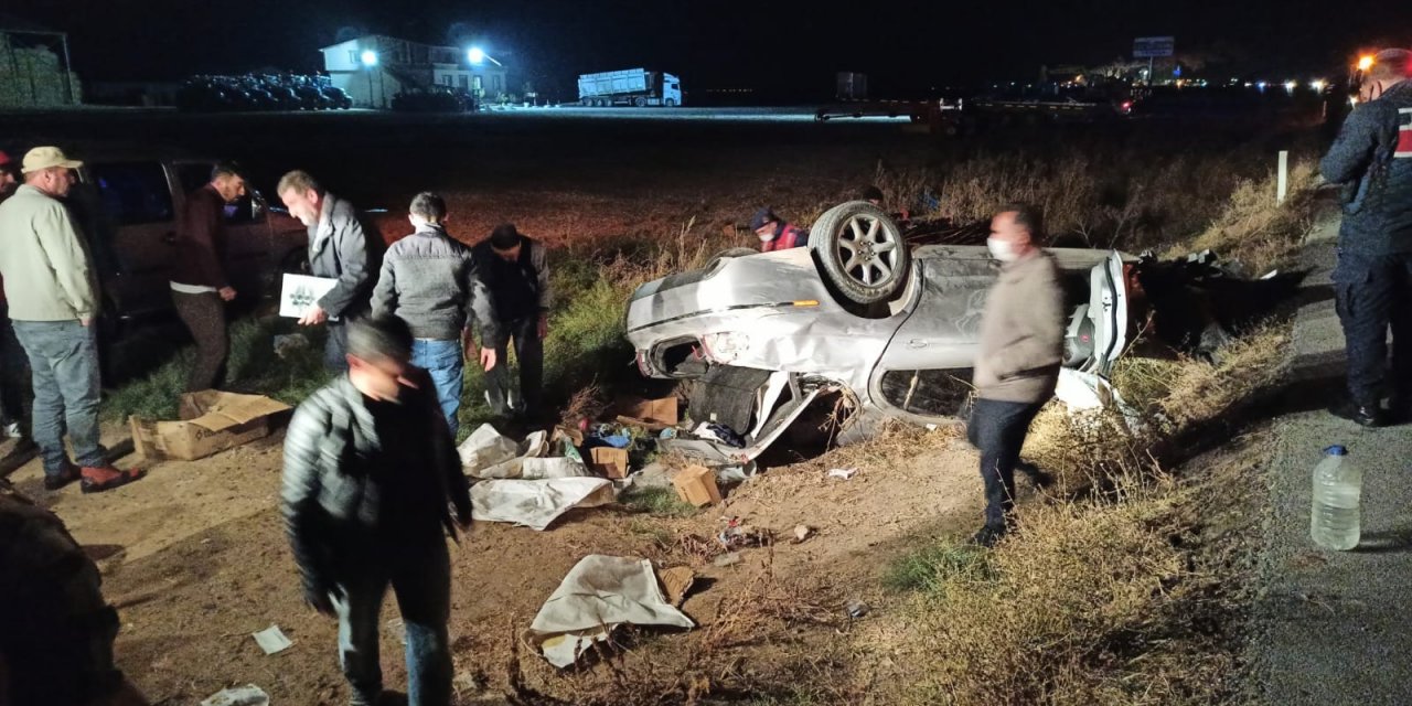 Konya yolunda kaza! 2 otomobil çarpıştı, 2’si çocuk 4 kişi yaralandı