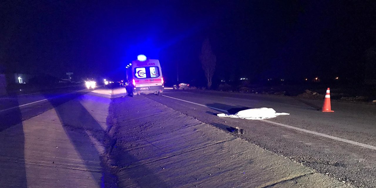 Konya’da feci kaza! Mola veren otobüsten indi, karşıya geçmek isterken otomobilin altında kalıp öldü