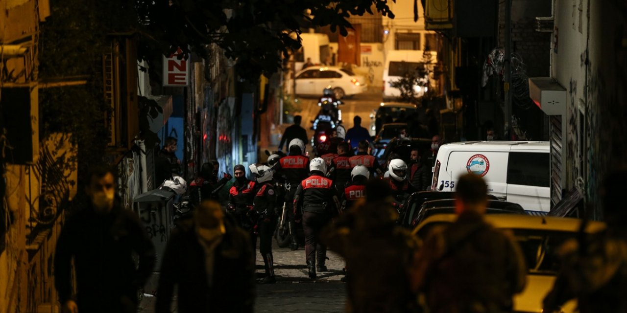 İstanbul'da polise silahlı saldırı