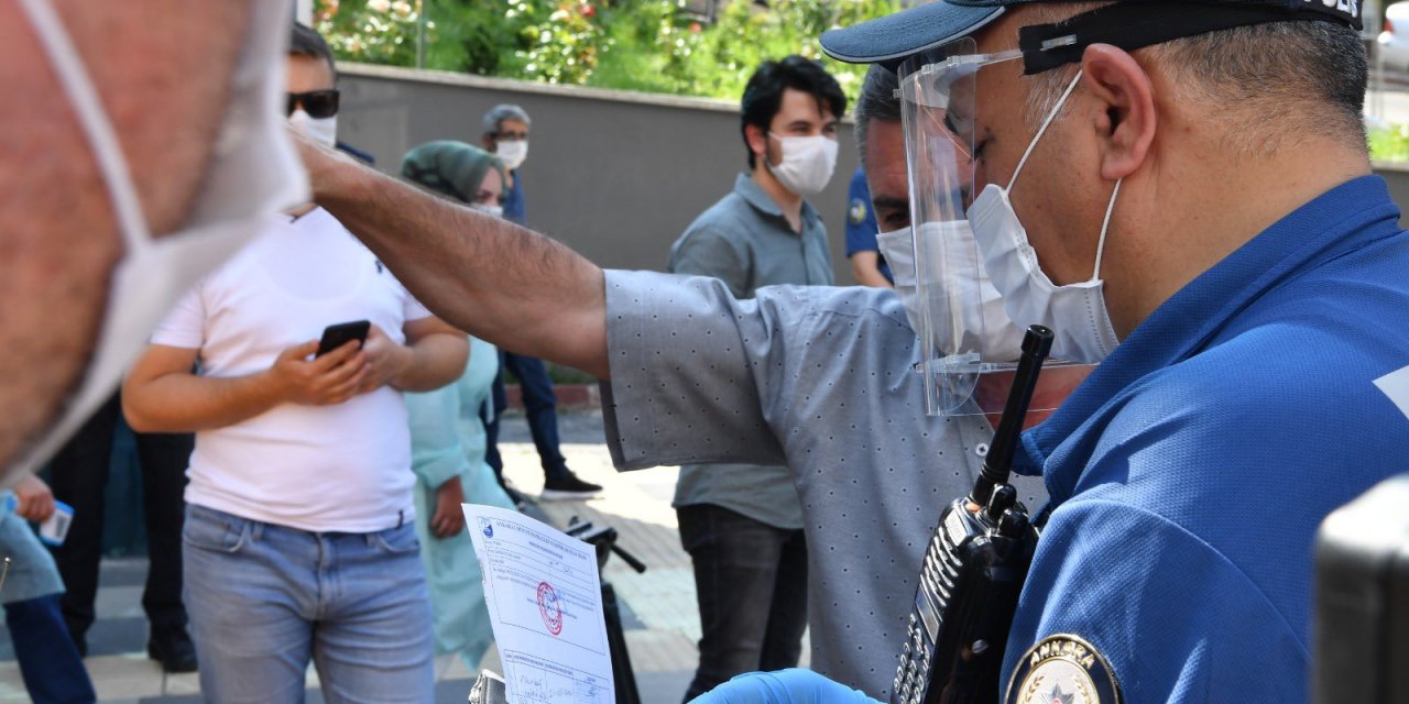 Ankara Valiliği: Bir ayda maske takmayanlara 5,7 milyon lira ceza yazıldı
