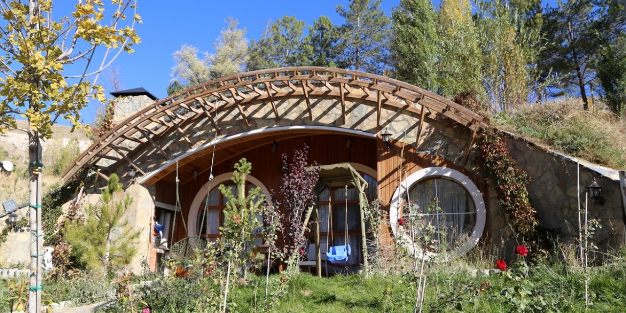 "Hobbit evleri"nde sonbahar güzelliği