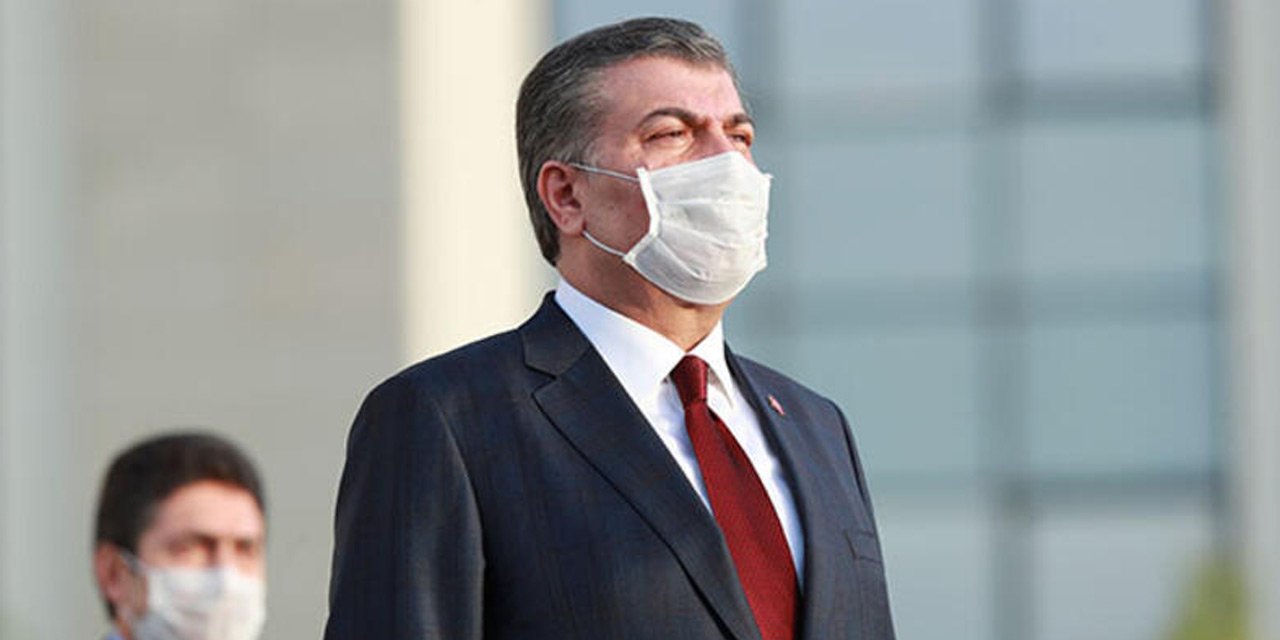 Sağlık Bakanı Koca uyardı: "Yarısı kesilmiş maskeden bir farkı yok"