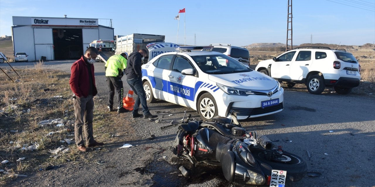 Özel harekat polisi motosiklet kazasında ağır yaralandı