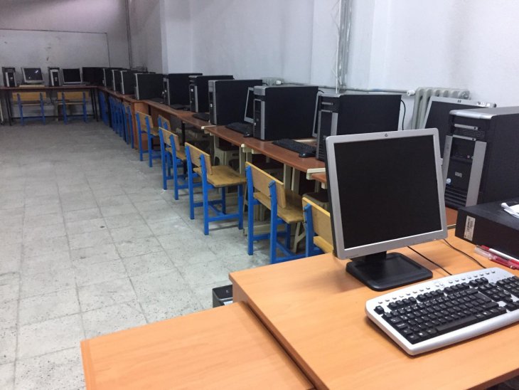 Sosyal Güvenlik Kurumu Beyşehir'de 5 okula 52 bilgisayar aldı