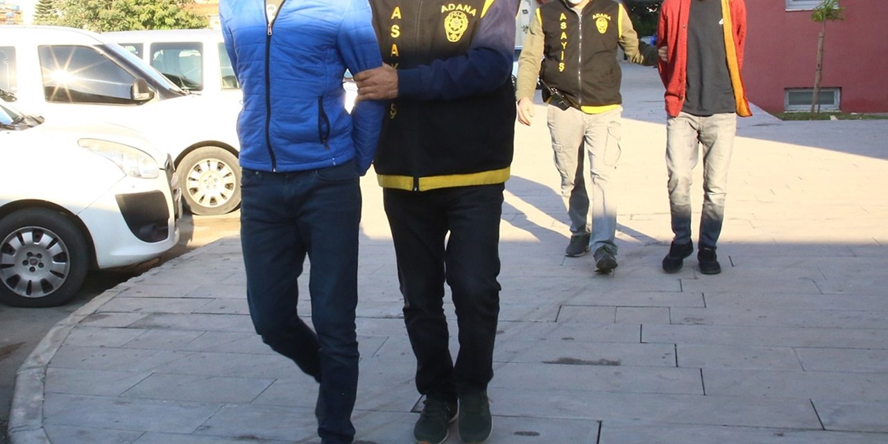 Bıçakladıkların kişinin cep telefonunu gasbeden zanlılar tutuklandı
