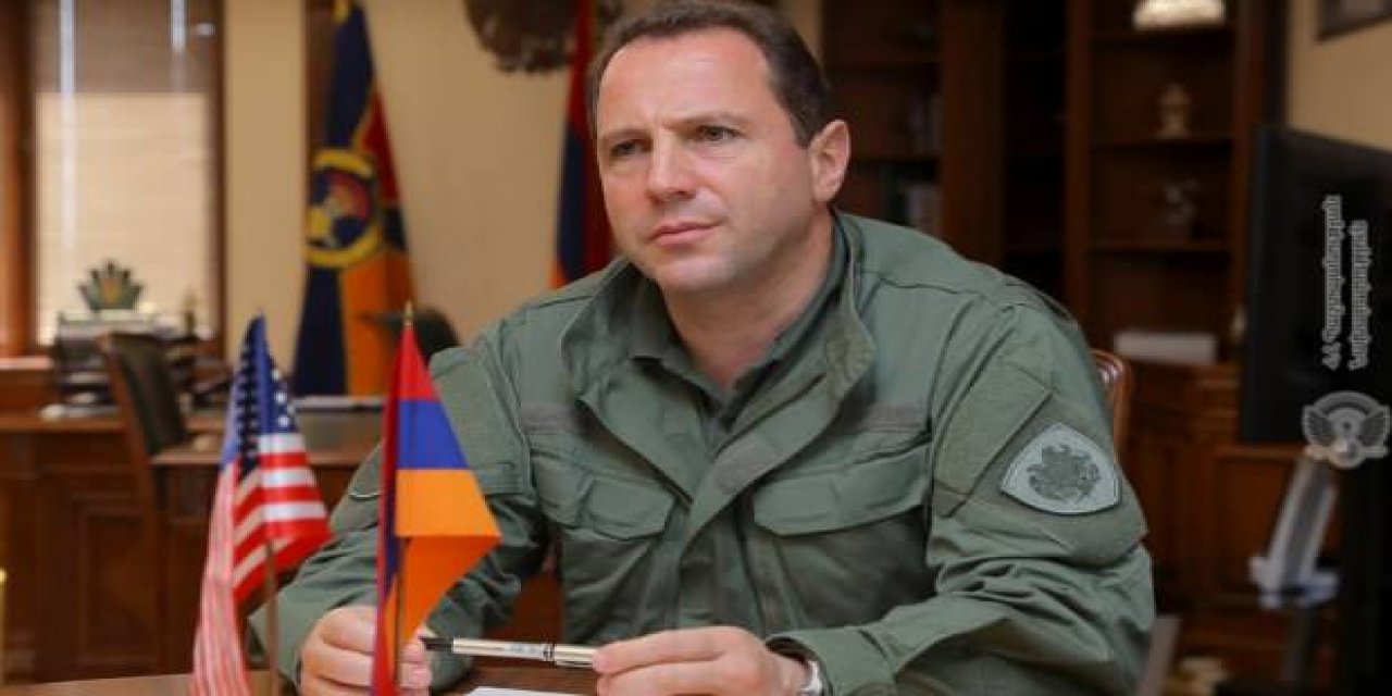 Ermenistan’ı sarsan istifa