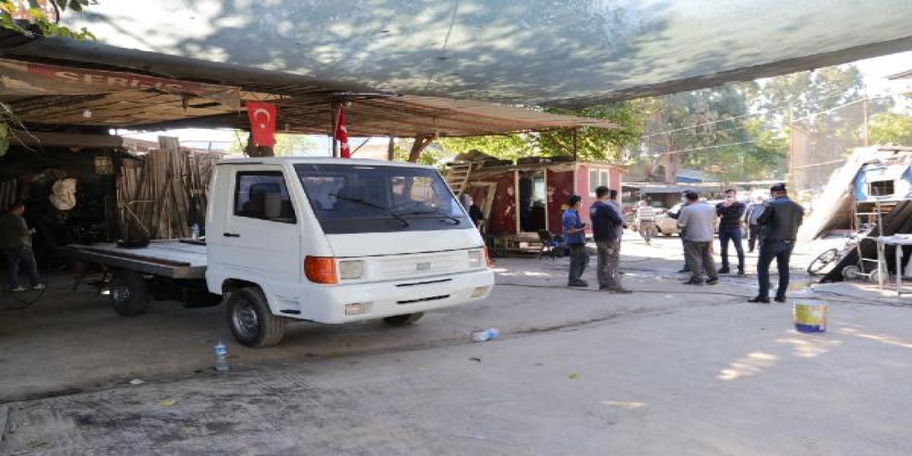 Atölyesini basıp husumetli olduğu kardeşini vurdu