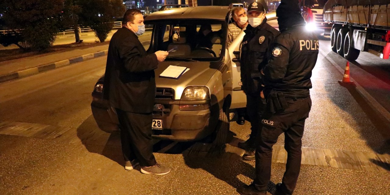 Karantinayı ihlal edip cenazeye gitti, sokak yasağında dışarıda yakalandı